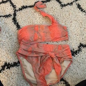 One shoulder snake skin pattern swim suit